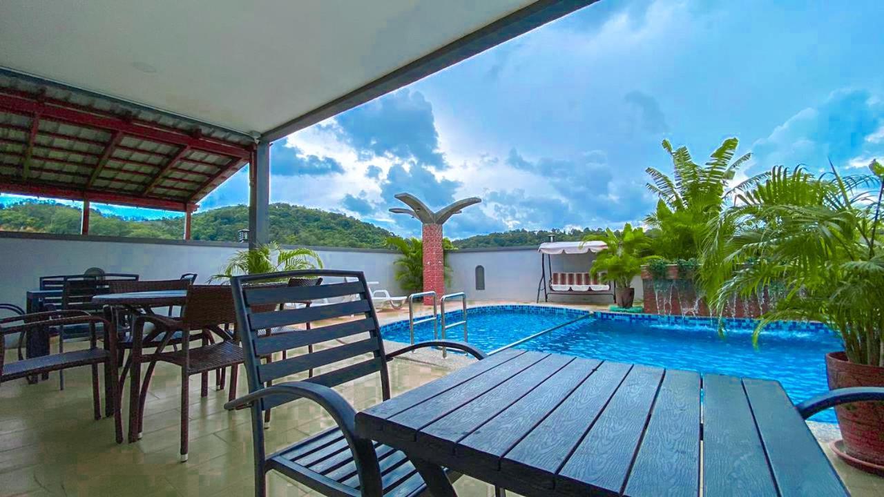 Norshah Village Resort 珍南海滩 外观 照片
