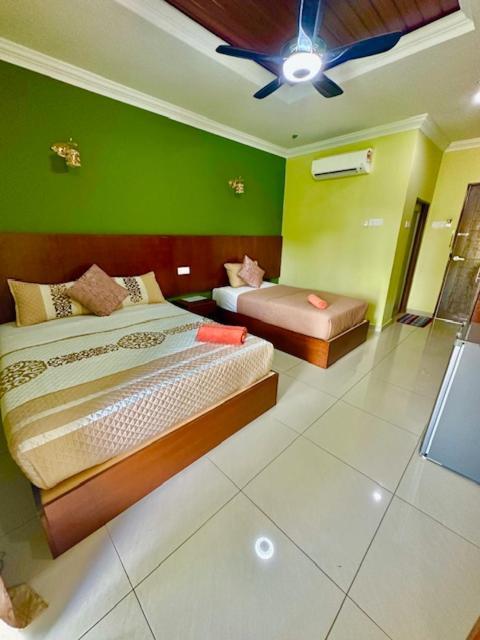 Norshah Village Resort 珍南海滩 外观 照片